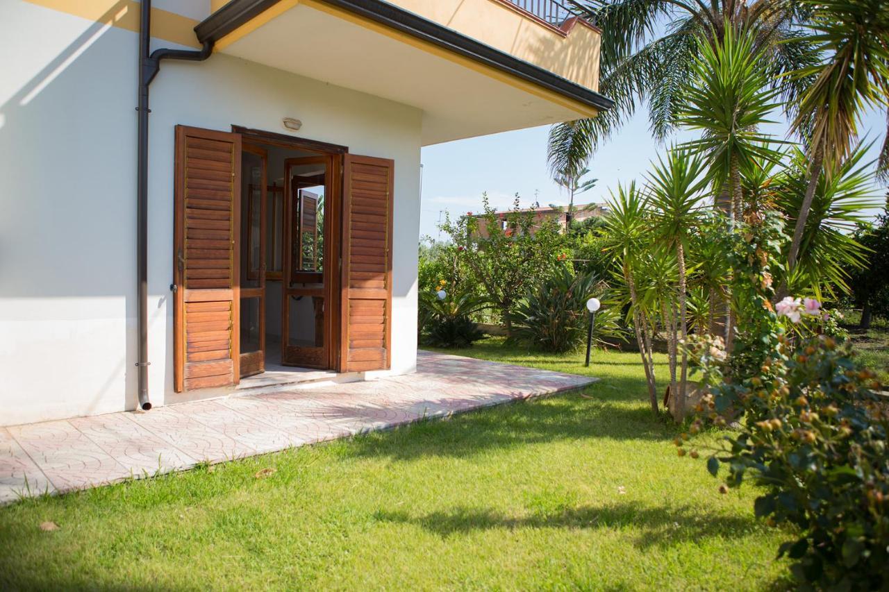Appartamenti Giusi Con Giardino O Veranda Madonna della Catena Bagian luar foto