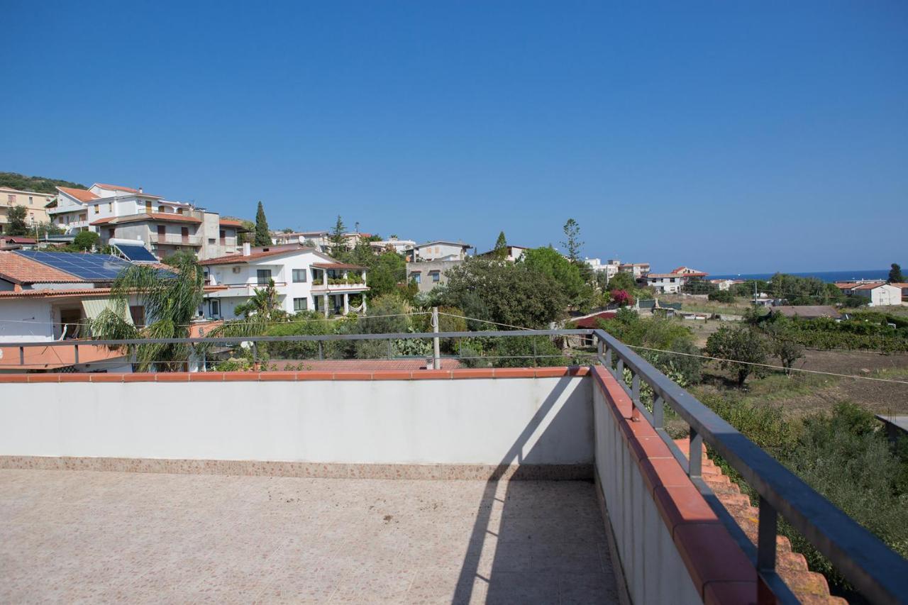 Appartamenti Giusi Con Giardino O Veranda Madonna della Catena Bagian luar foto
