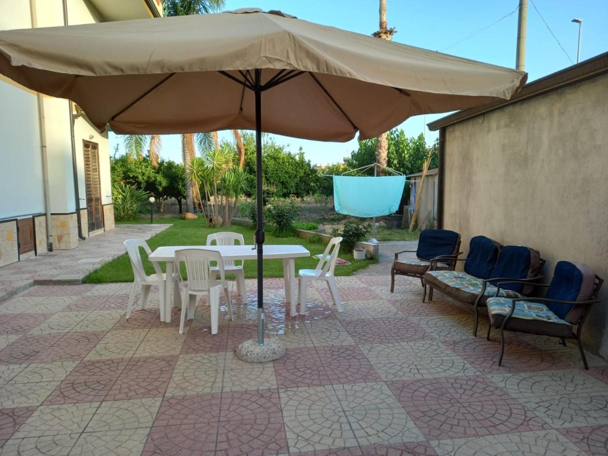 Appartamenti Giusi Con Giardino O Veranda Madonna della Catena Bagian luar foto