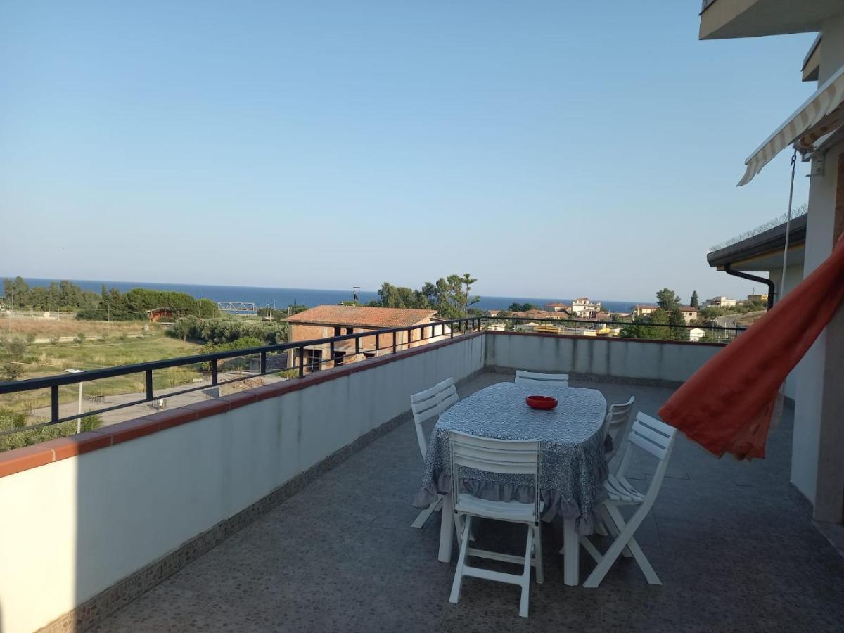 Appartamenti Giusi Con Giardino O Veranda Madonna della Catena Ruang foto